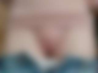 NaughtyBlooms's Live Sex Cam Show