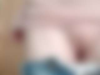 NaughtyBlooms's Live Sex Cam Show