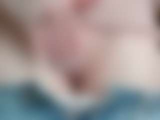 NaughtyBlooms's Live Sex Cam Show