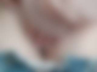 NaughtyBlooms's Live Sex Cam Show