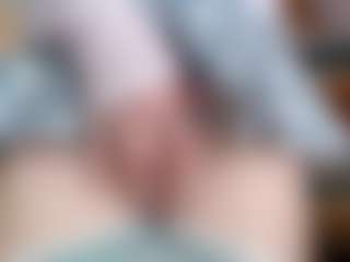 NaughtyBlooms's Live Sex Cam Show