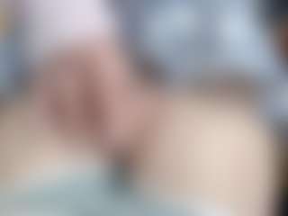 NaughtyBlooms's Live Sex Cam Show