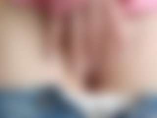 Live cam show with NaughtyBlooms - Brown Eyes on TeamSkeetLive