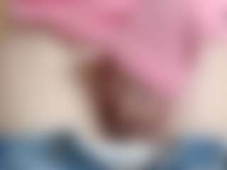 NaughtyBlooms's Live Sex Cam Show