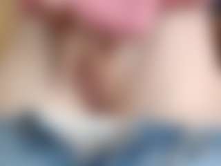 NaughtyBlooms's Live Sex Cam Show