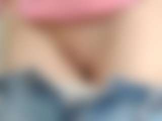 NaughtyBlooms's Live Sex Cam Show