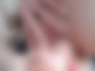 NaughtyBlooms's Live Sex Cam Show