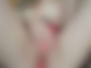 NaughtyBlooms's Live Sex Cam Show