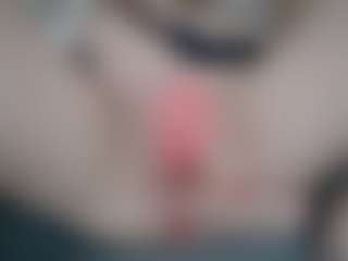NaughtyBlooms's Live Sex Cam Show