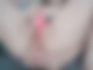 NaughtyBlooms's Live Sex Cam Show
