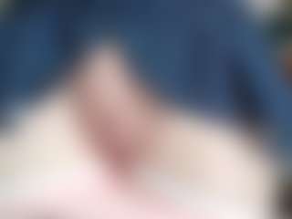 NaughtyBlooms's Live Sex Cam Show