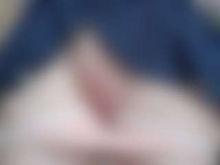 NaughtyBlooms's Live Sex Cam Show