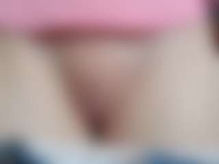 NaughtyBlooms's Live Sex Cam Show