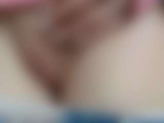 NaughtyBlooms's Live Sex Cam Show