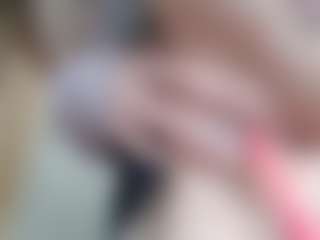 NaughtyBlooms's Live Sex Cam Show