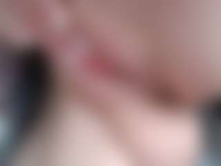 NaughtyBlooms's Live Sex Cam Show