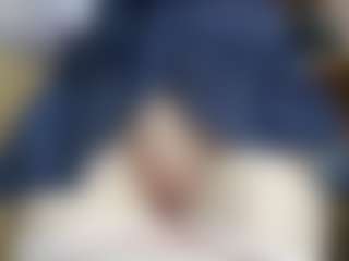 NaughtyBlooms's Live Sex Cam Show