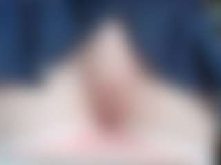 NaughtyBlooms's Live Sex Cam Show