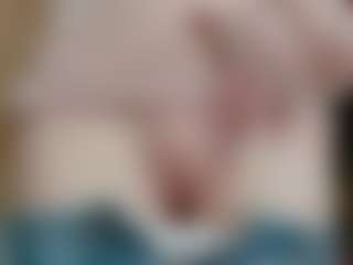 NaughtyBlooms's Live Sex Cam Show