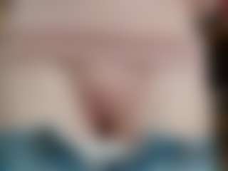 NaughtyBlooms's Live Sex Cam Show