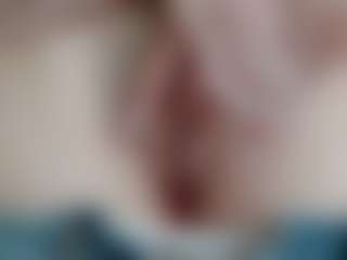 NaughtyBlooms's Live Sex Cam Show
