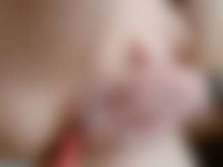 NaughtyBlooms's Live Sex Cam Show