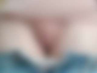 NaughtyBlooms's Live Sex Cam Show