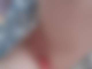 NaughtyBlooms's Live Sex Cam Show