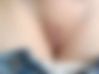 NaughtyBlooms's Live Sex Cam Show