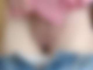 NaughtyBlooms's Live Sex Cam Show