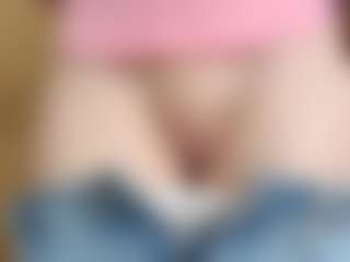NaughtyBlooms's Live Sex Cam Show