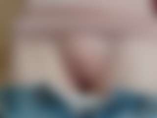 Live cam show with NaughtyBlooms - Blowjob on Fling VIP Chat