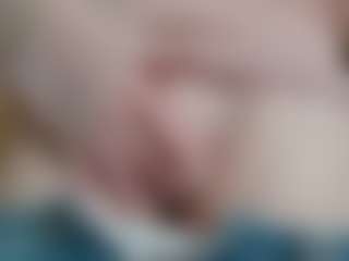 NaughtyBlooms's Live Sex Cam Show