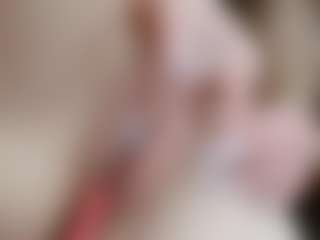NaughtyBlooms's Live Sex Cam Show