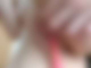 NaughtyBlooms's Live Sex Cam Show