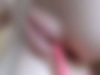 NaughtyBlooms's Live Sex Cam Show