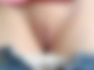 NaughtyBlooms's Live Sex Cam Show