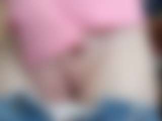 NaughtyBlooms's Live Sex Cam Show