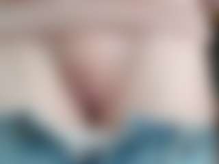 NaughtyBlooms's Live Sex Cam Show