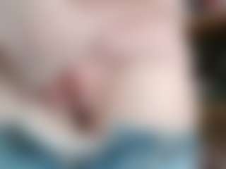 NaughtyBlooms's Live Sex Cam Show
