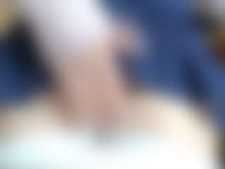 NaughtyBlooms's Live Sex Cam Show