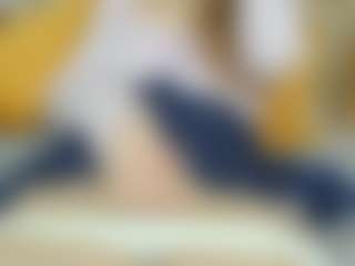 NaughtyBlooms's Live Sex Cam Show