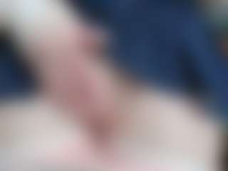 Live cam show with NaughtyBlooms - Sexy on Hubzter Live
