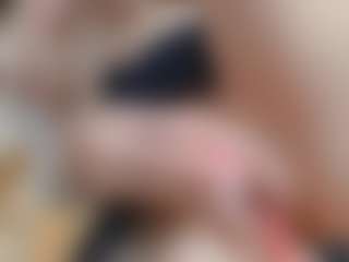 NaughtyBlooms's Live Sex Cam Show