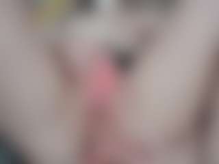 NaughtyBlooms's Live Sex Cam Show