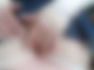 NaughtyBlooms's Live Sex Cam Show