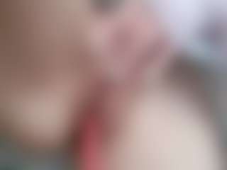 NaughtyBlooms's Live Sex Cam Show