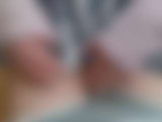 NaughtyBlooms's Live Sex Cam Show