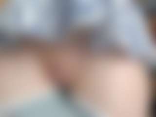 NaughtyBlooms's Live Sex Cam Show