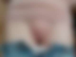 NaughtyBlooms's Live Sex Cam Show